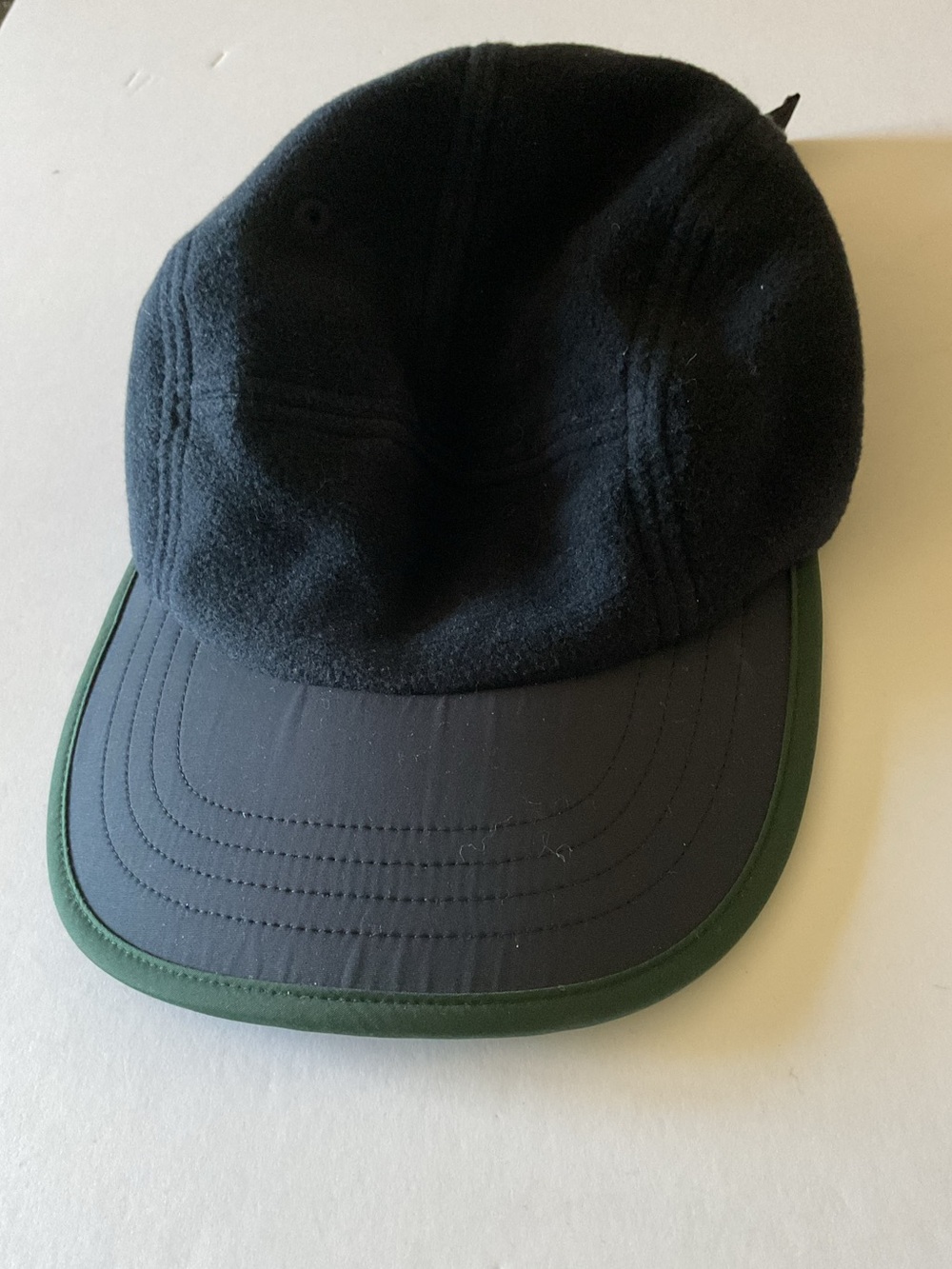 BEAMS 6 PANEL FLEECE BASEBALL CAP DARK NAVY GREEN TRIM OS ADJUSTABLE NWOT